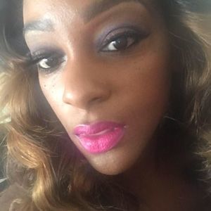 Meet your Posher, Dominique